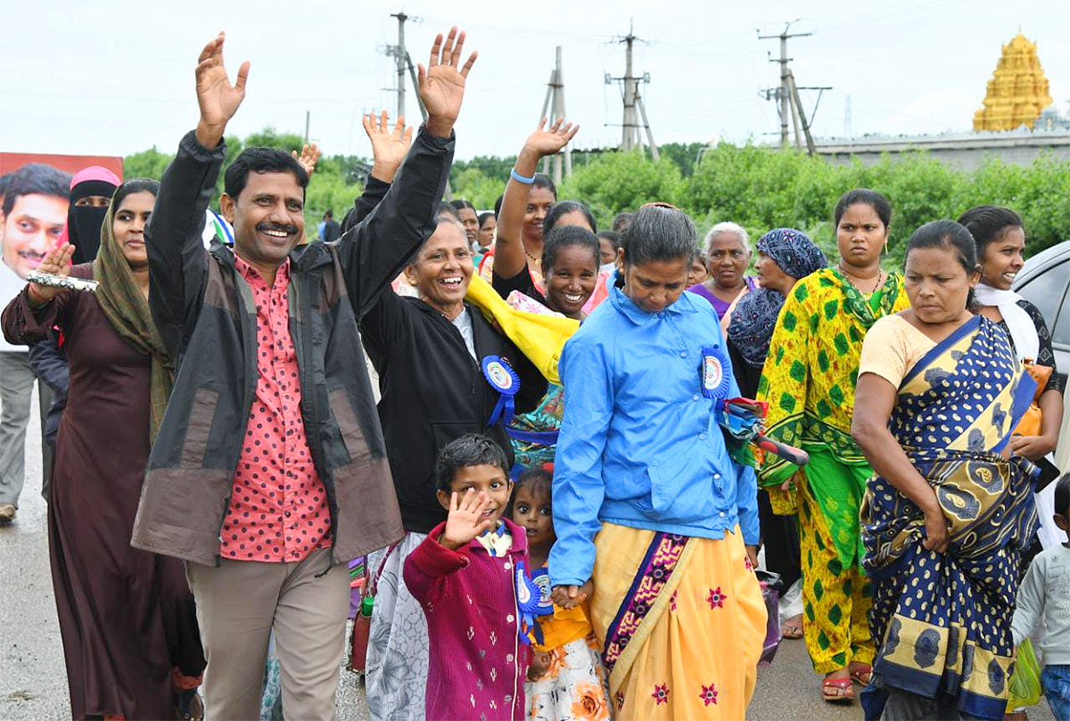 CM Jagan Lays Foundation Stone for Poor People Houses In Krishnayapalem - Sakshi25