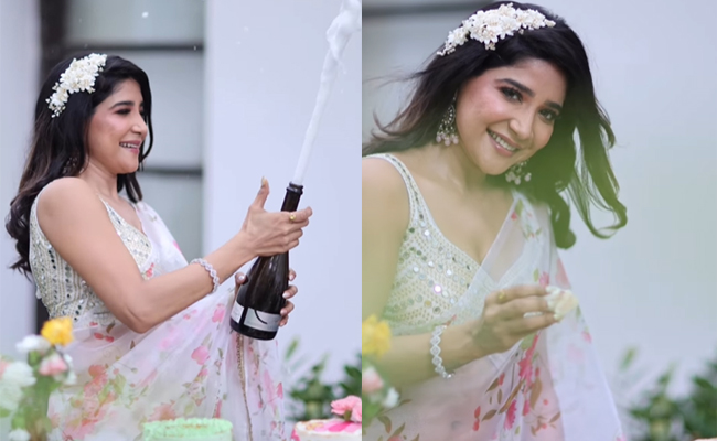 Indian Actress Sakshi Agarwal Birthday Celebrations Photos - Sakshi11