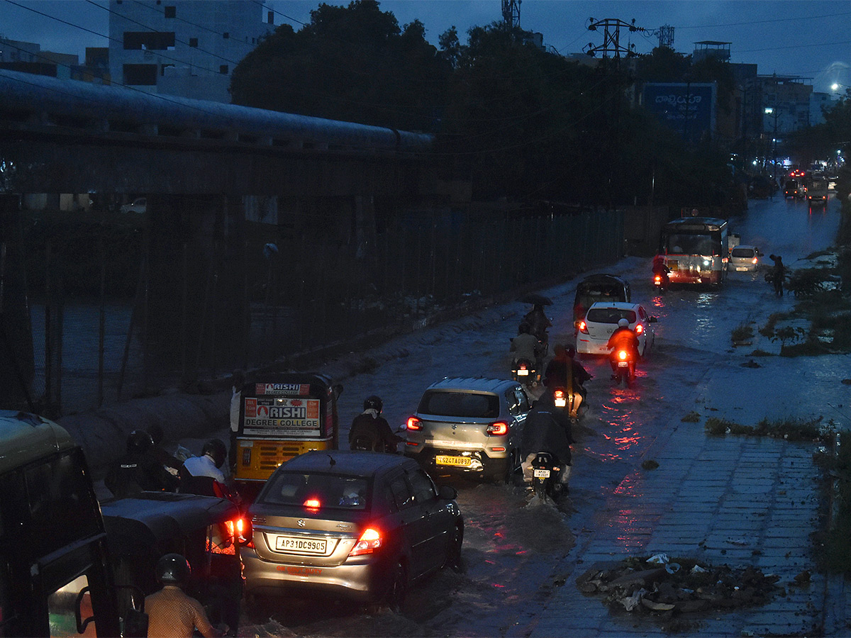 hyderabad rains update pics - Sakshi9