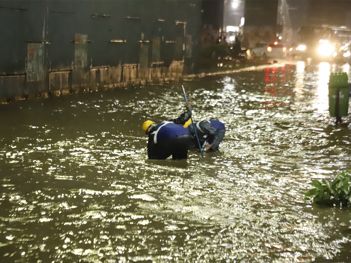 hyderabad rains update pics - Sakshi16