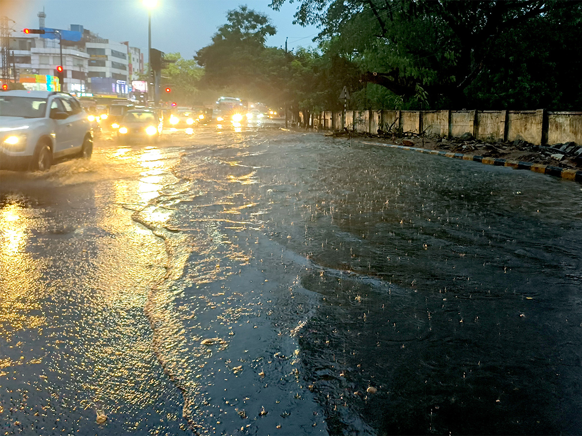 hyderabad rains update pics - Sakshi23