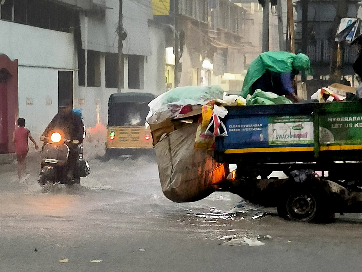 hyderabad rains update pics - Sakshi26