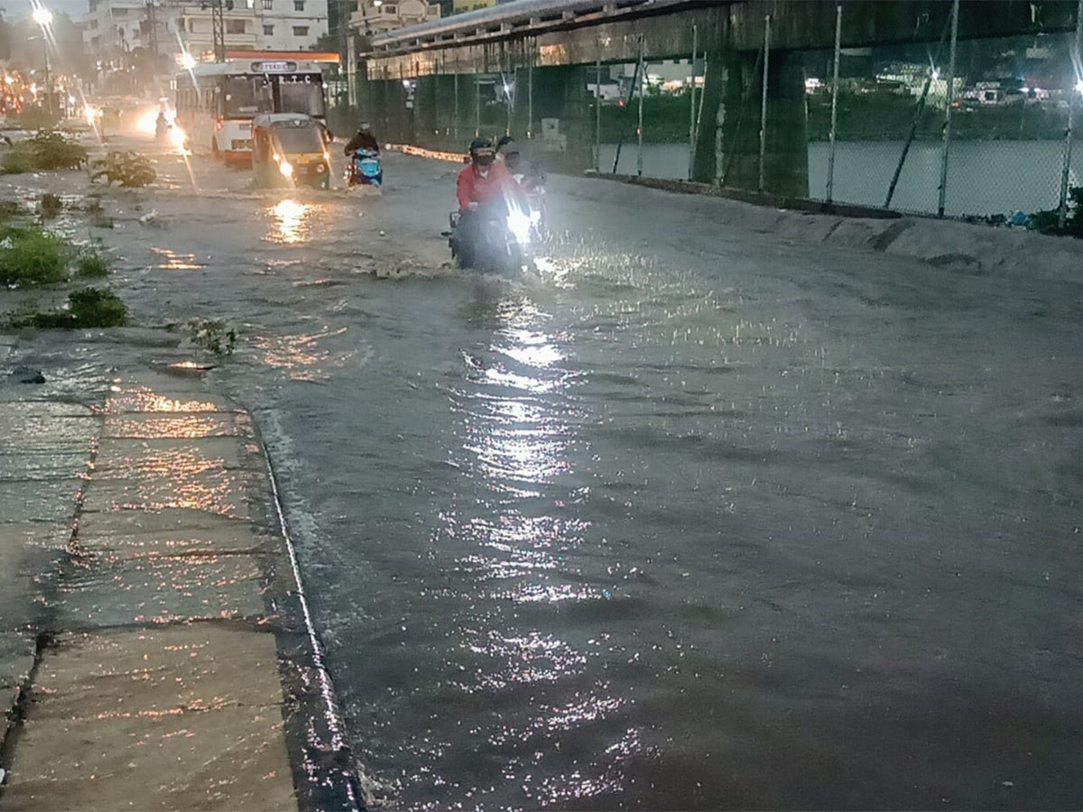 hyderabad rains update pics - Sakshi30