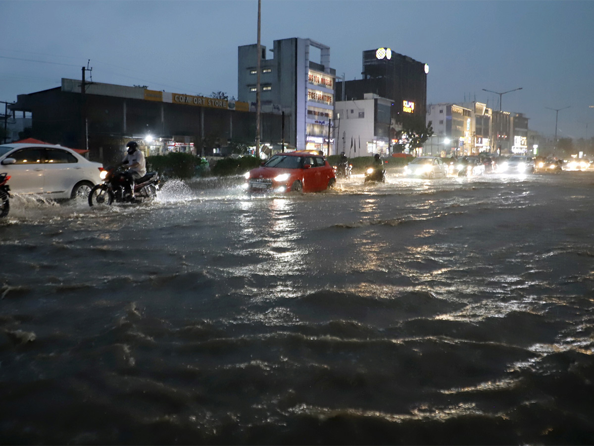 hyderabad rains update pics - Sakshi39