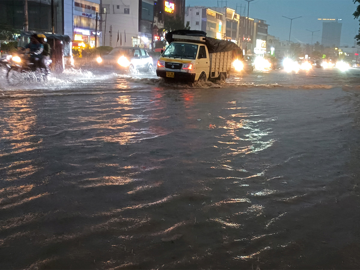 hyderabad rains update pics - Sakshi40