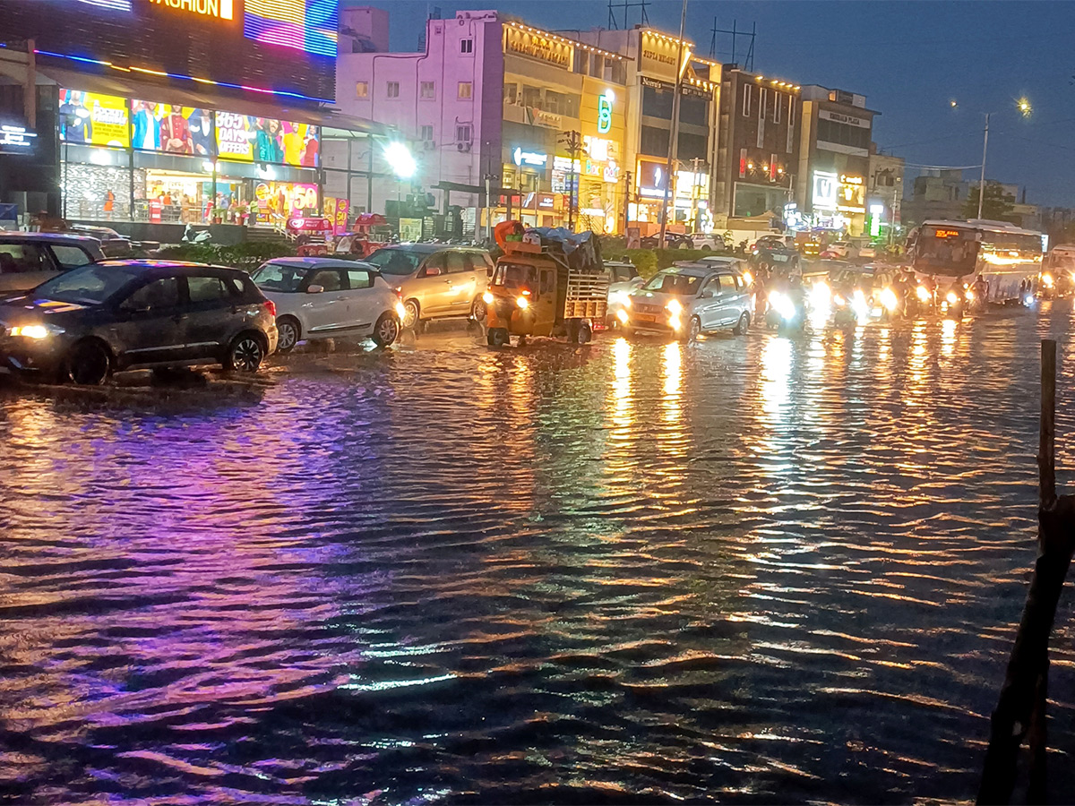 hyderabad rains update pics - Sakshi5