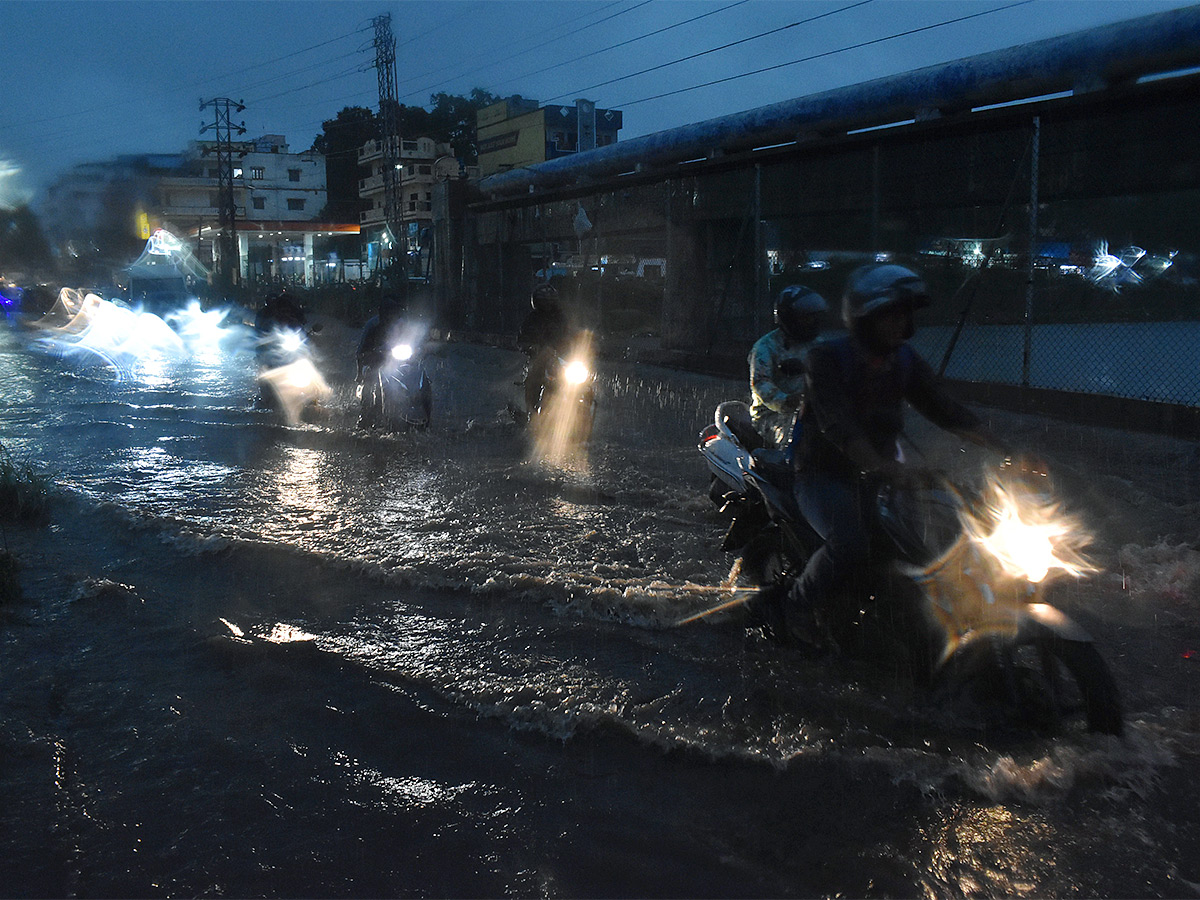 hyderabad rains update pics - Sakshi6