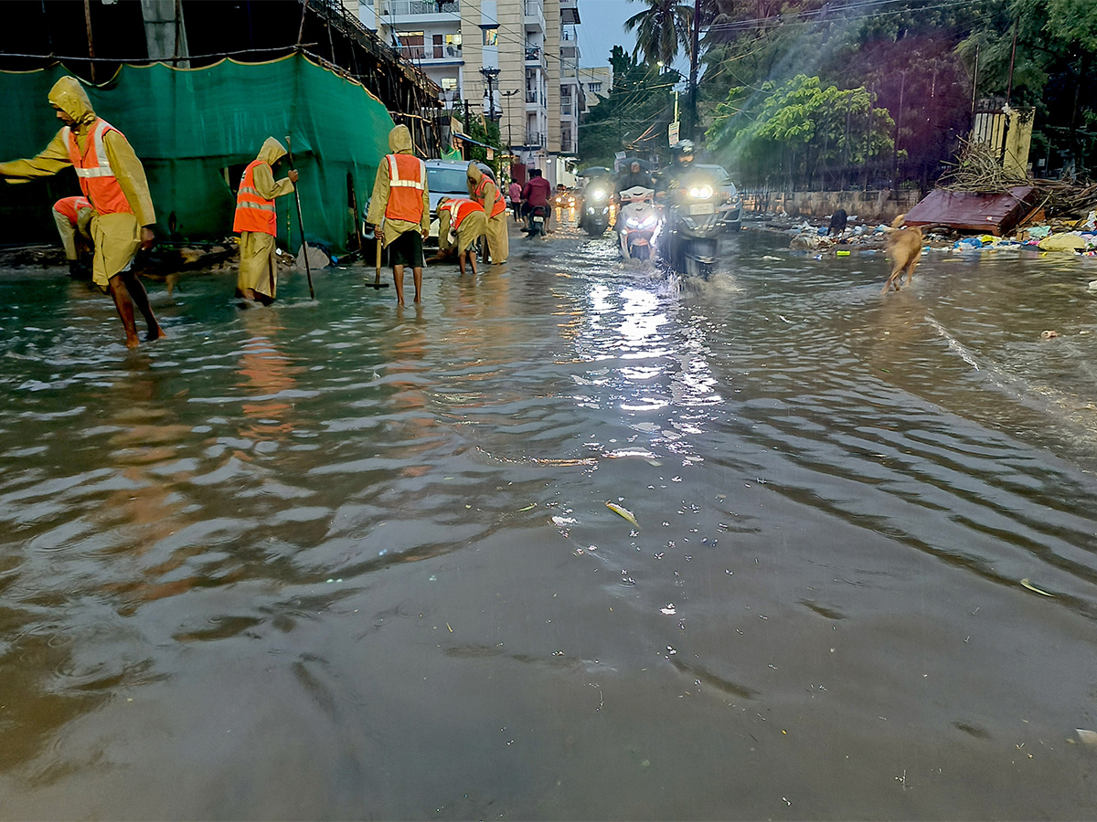 hyderabad rains update pics - Sakshi7