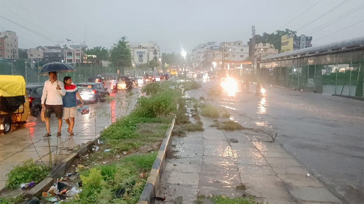 hyderabad rains update pics - Sakshi8