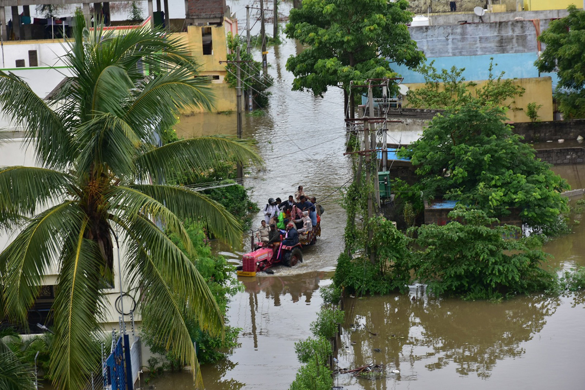 heavy rain in warangal photos - Sakshi10