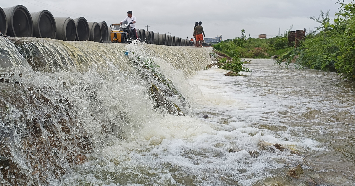 heavy rain in warangal photos - Sakshi19