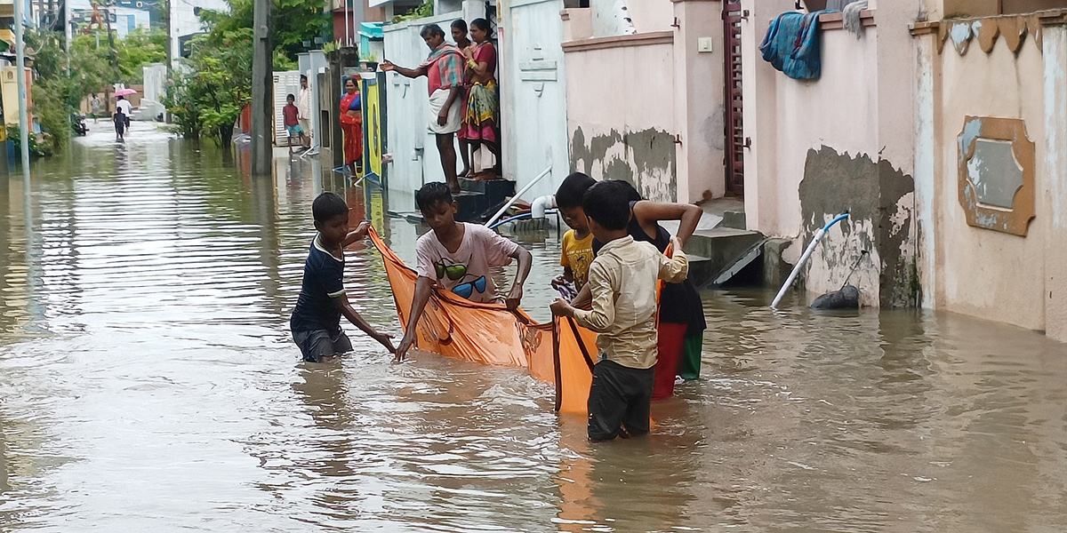 heavy rain in warangal photos - Sakshi30