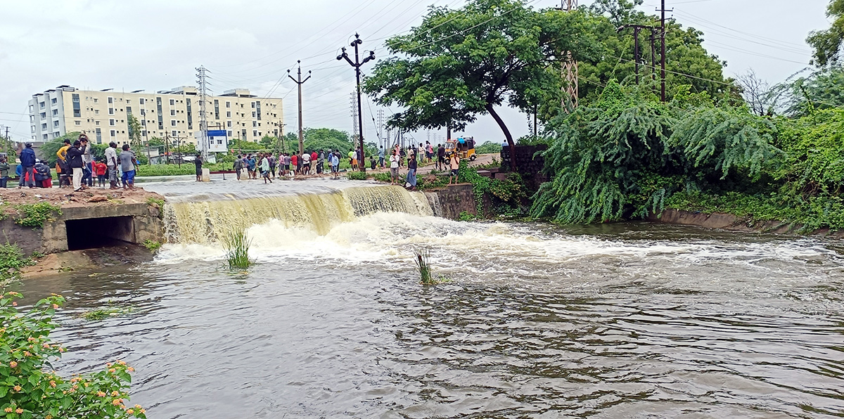 heavy rain in warangal photos - Sakshi9