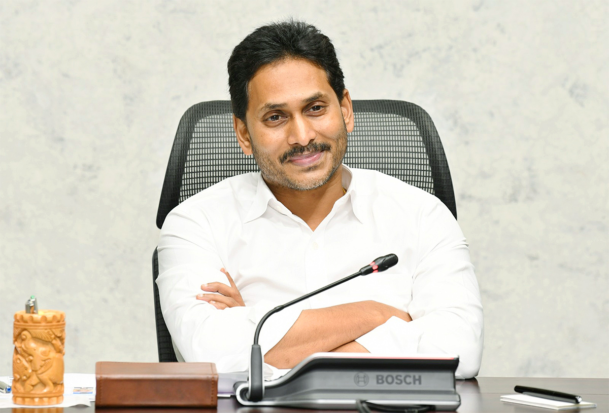 CM YS Jagan In Jagananna Videshi Vidya Deevena Funds Release Event - Sakshi13