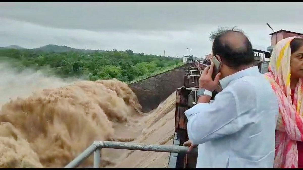 Flood Water Coming Heavily Into Kadem Project - Sakshi10