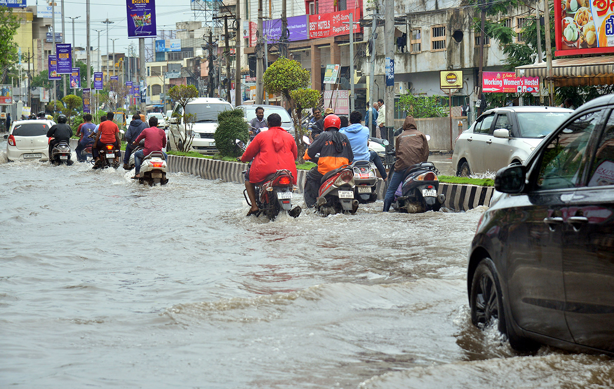 Heavy Rains in andhra pradesh update photos - Sakshi15