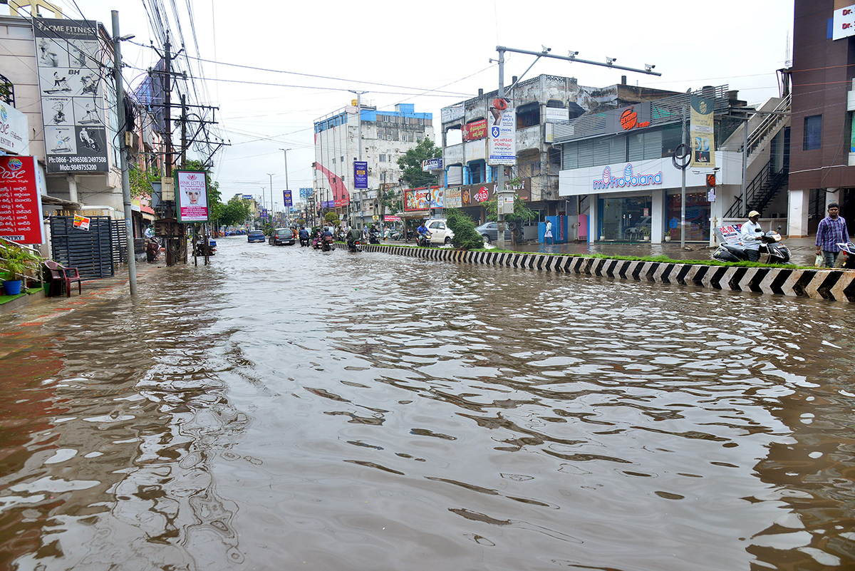 Heavy Rains in andhra pradesh update photos - Sakshi16