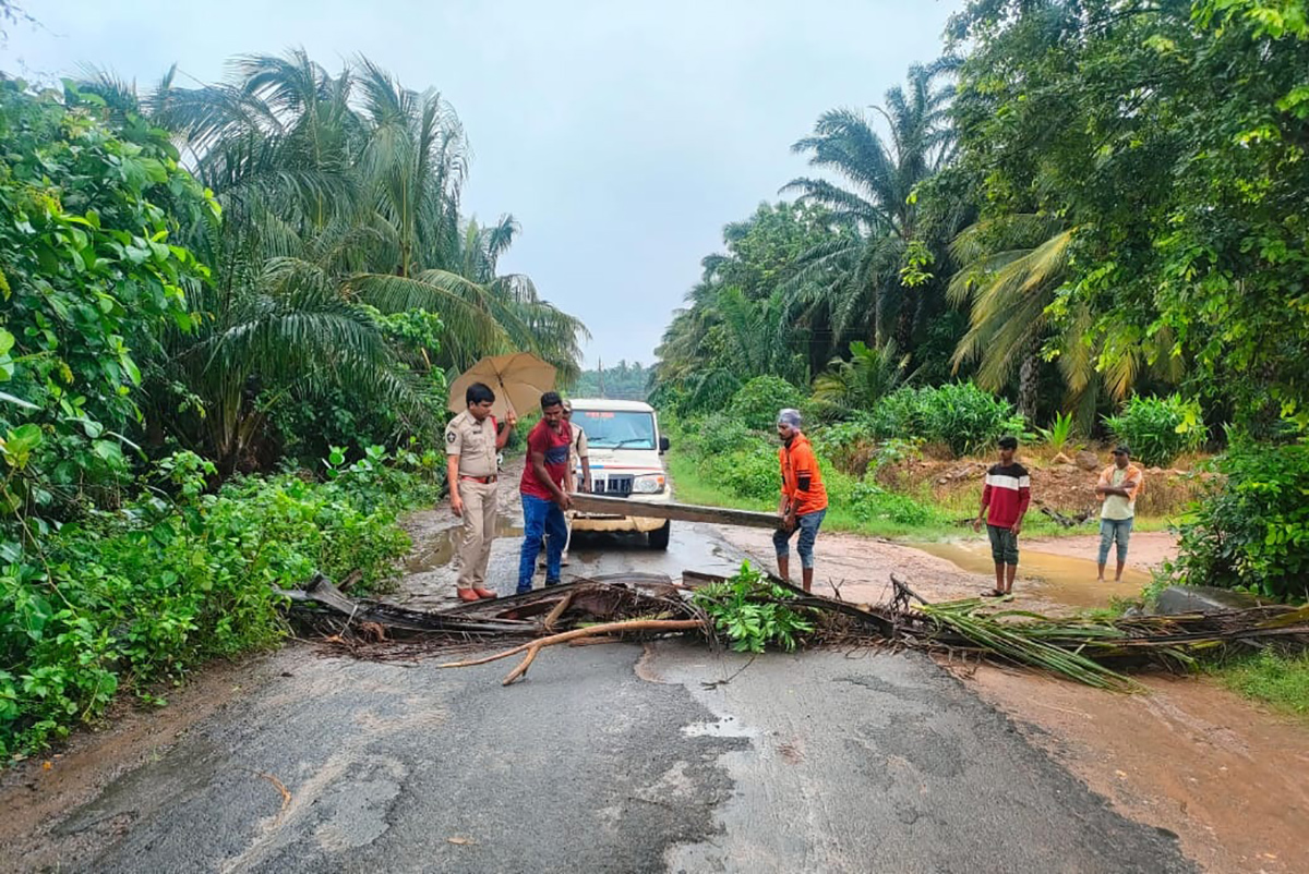 Heavy Rains in andhra pradesh update photos - Sakshi24