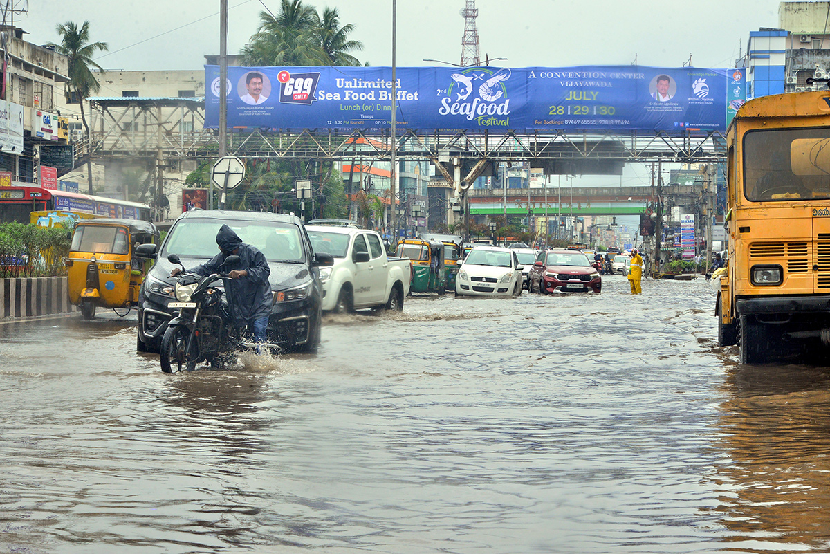 Heavy Rains in andhra pradesh update photos - Sakshi32