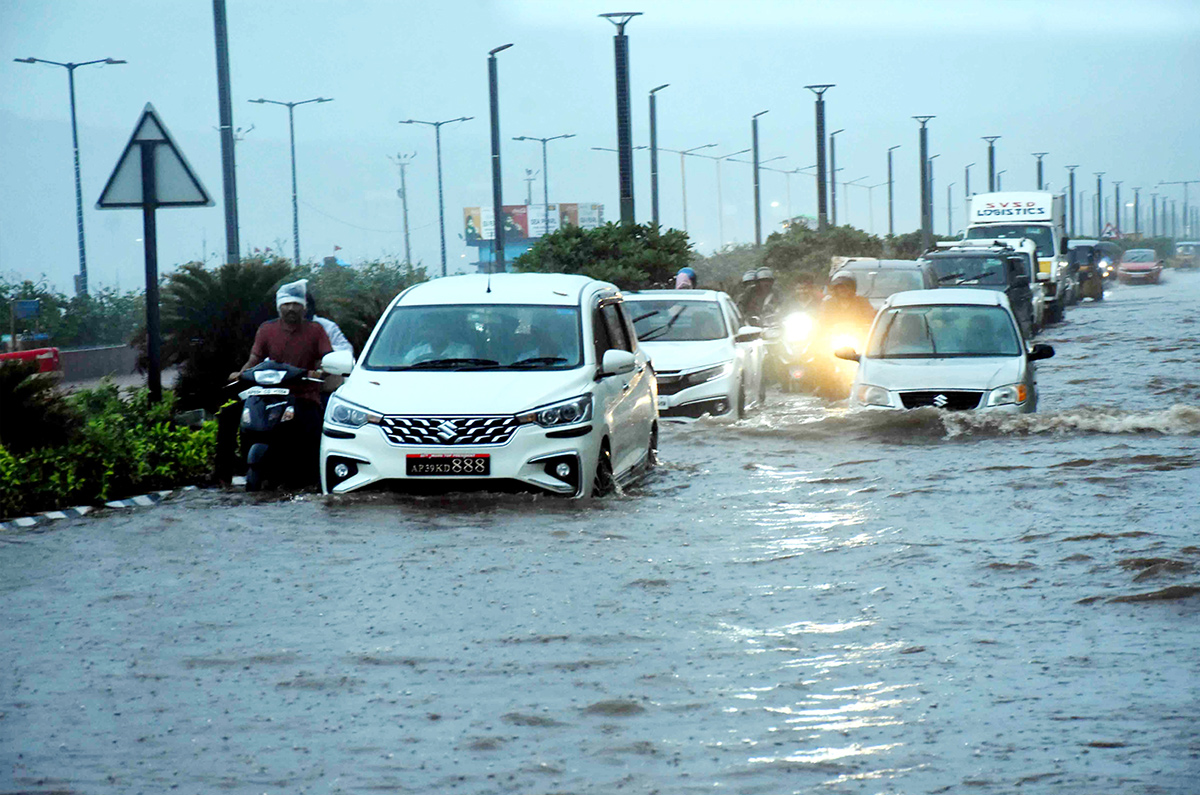 Heavy Rains in andhra pradesh update photos - Sakshi4