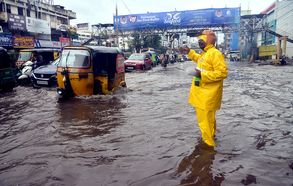 Heavy Rains in andhra pradesh update photos - Sakshi37