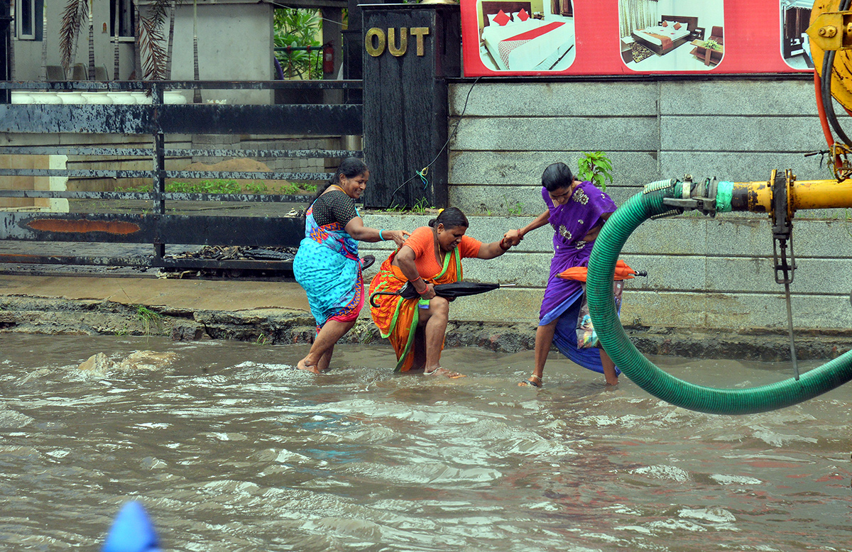 Heavy Rains in andhra pradesh update photos - Sakshi38