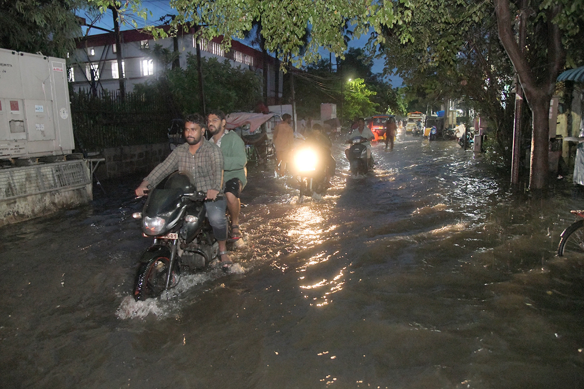 Heavy Rains in andhra pradesh update photos - Sakshi9