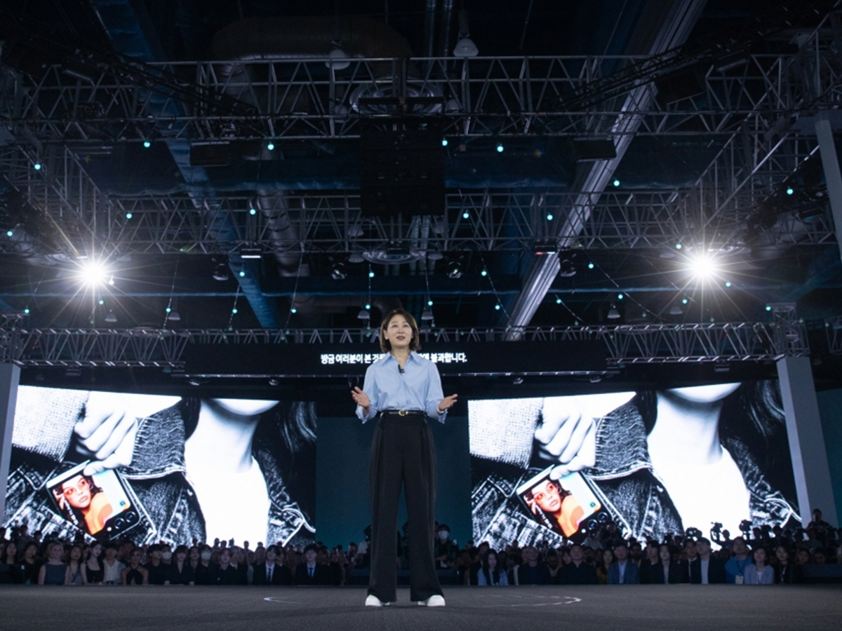 Samsung Galaxy Unpacked Event: Incredible Foldable Smartphones, Watch 6, Pad 9 Series Photo Gallery - Sakshi16