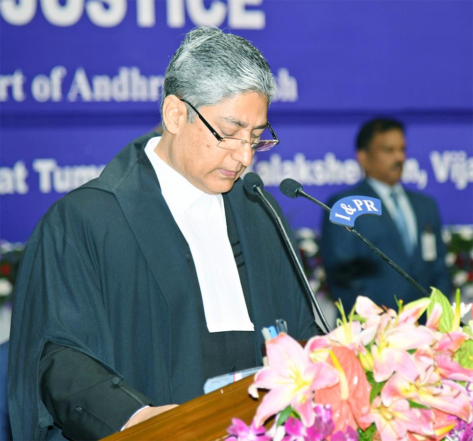 AP High Court CJ Justice Dhiraj Singh Thakur Oath Event Photos - Sakshi26