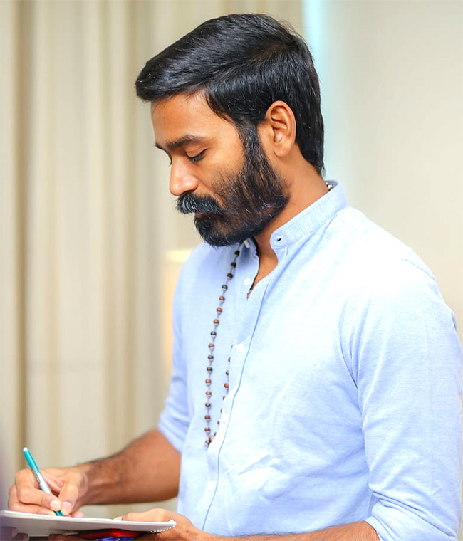 Actor Dhanush Birthday Special Rare Unseen Photos - Sakshi14