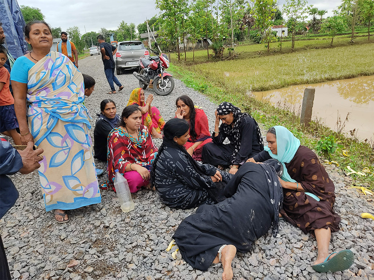 Photos Of Flood Water In Warangal Due To Heavy Rains - Sakshi35