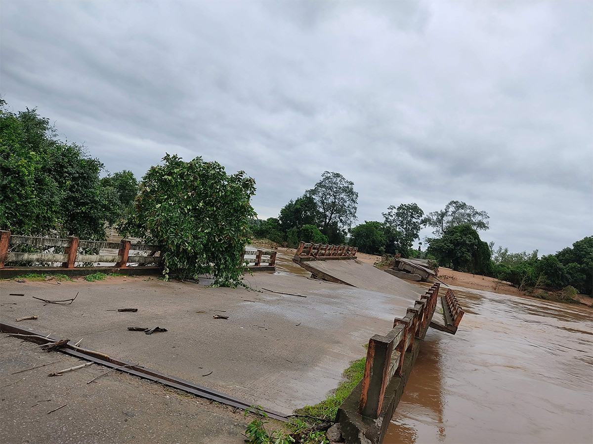 Photos Of Flood Water In Warangal Due To Heavy Rains - Sakshi39