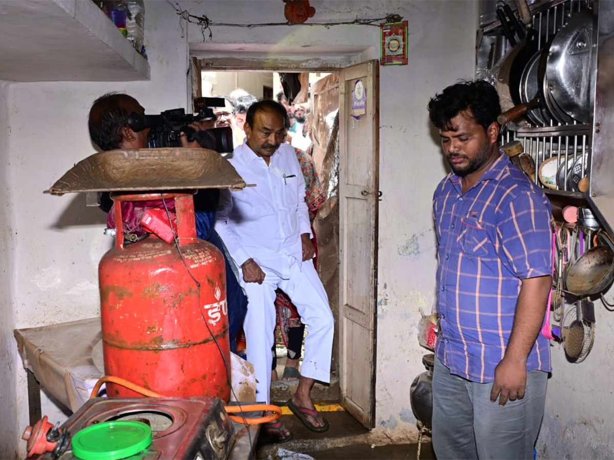 Photos Of Flood Water In Warangal Due To Heavy Rains - Sakshi46