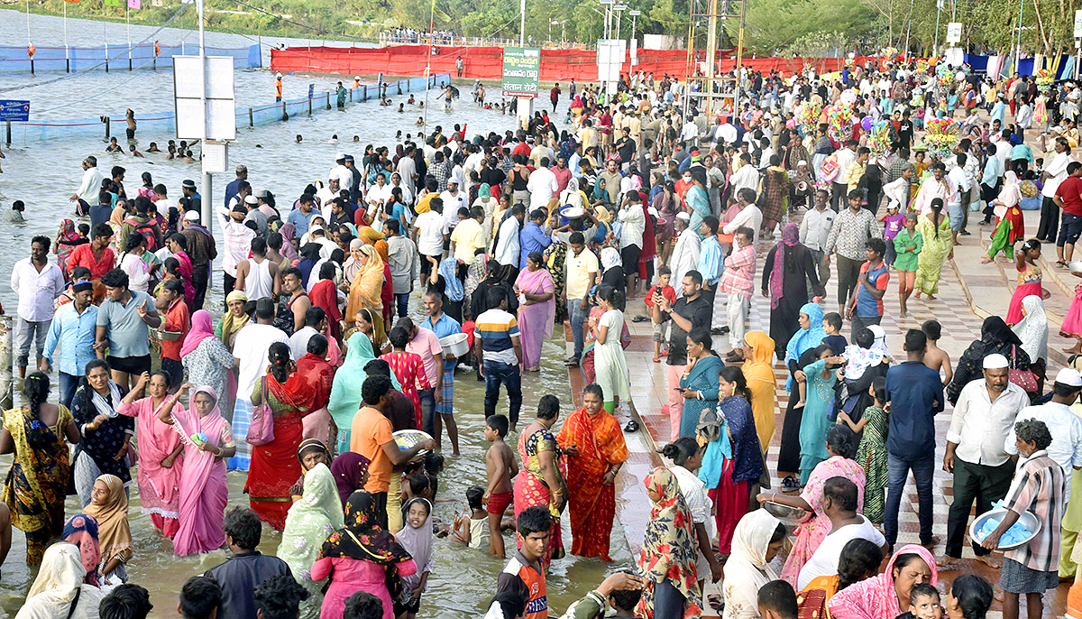 Rottela Panduga 2023 Bara Shaheed Dargah in Nellore in Andhra Pradesh - Sakshi2