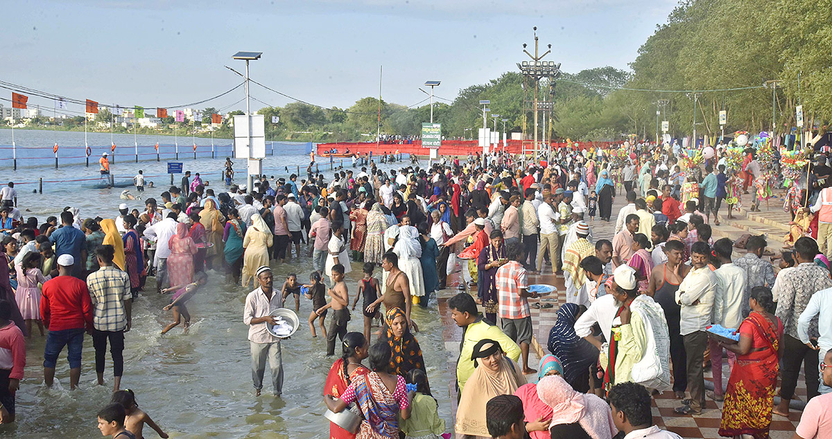 Rottela Panduga 2023 Bara Shaheed Dargah in Nellore in Andhra Pradesh - Sakshi25