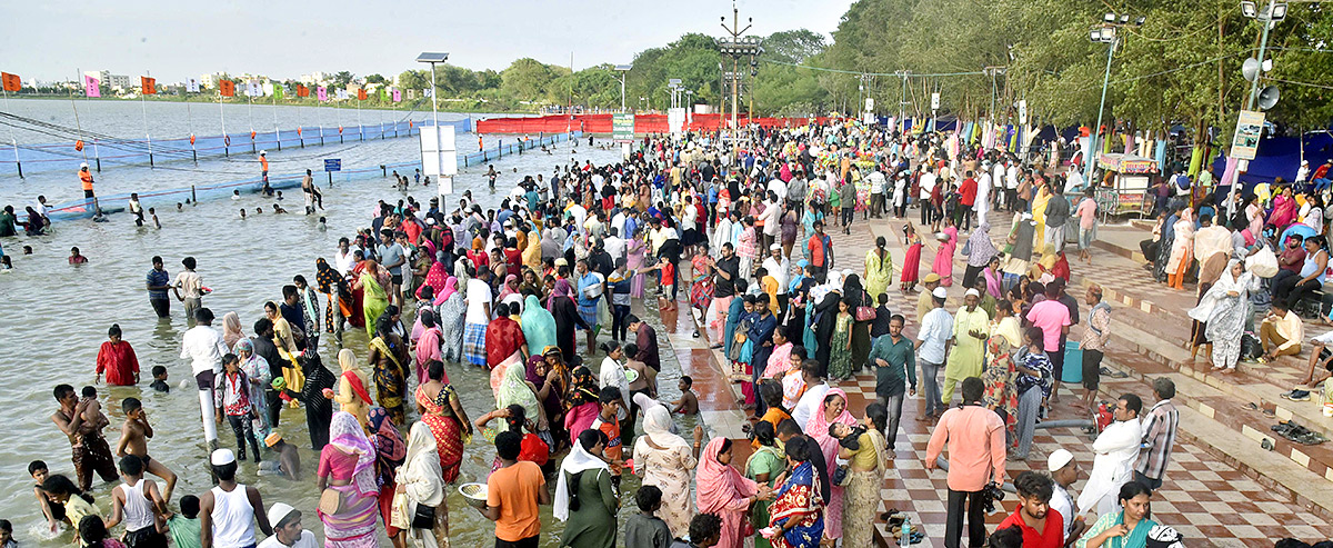 Rottela Panduga 2023 Bara Shaheed Dargah in Nellore in Andhra Pradesh - Sakshi28