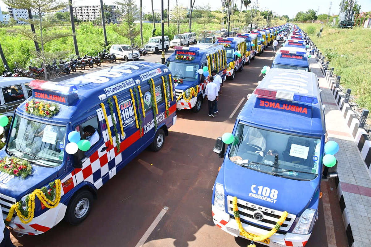 CM Jagan Launches 146 New 108 Ambulance Services - Sakshi35