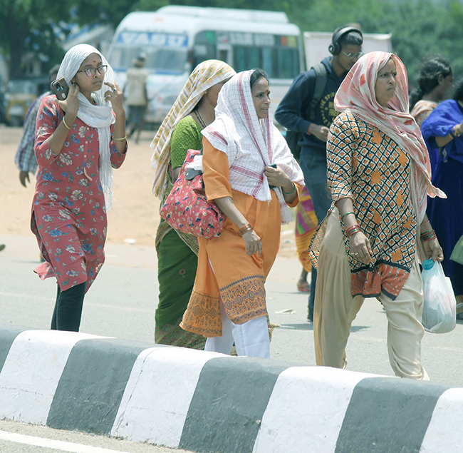 Huge Devotees take part in Simhachalam Giri Pradakshina Pics - Sakshi18