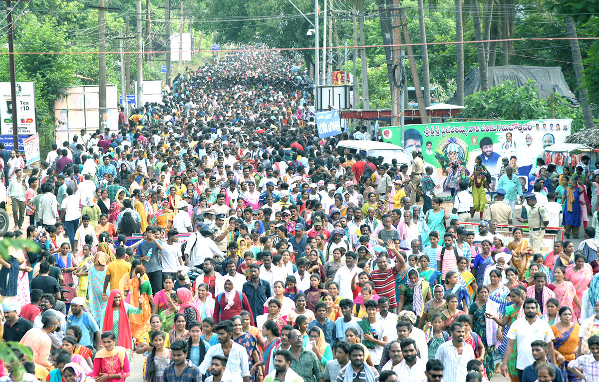 Huge Devotees take part in Simhachalam Giri Pradakshina Pics - Sakshi28