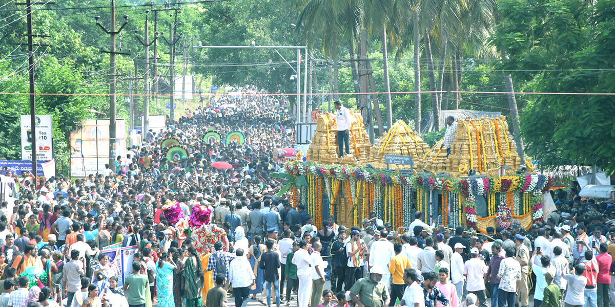 Huge Devotees take part in Simhachalam Giri Pradakshina Pics - Sakshi33