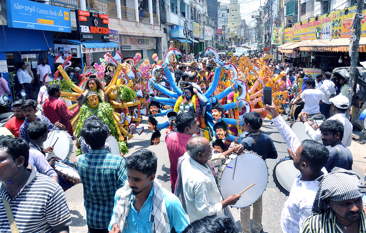 Telangana Bangaru Bonam to Vijayawada Kanaka Durga Pics - Sakshi25