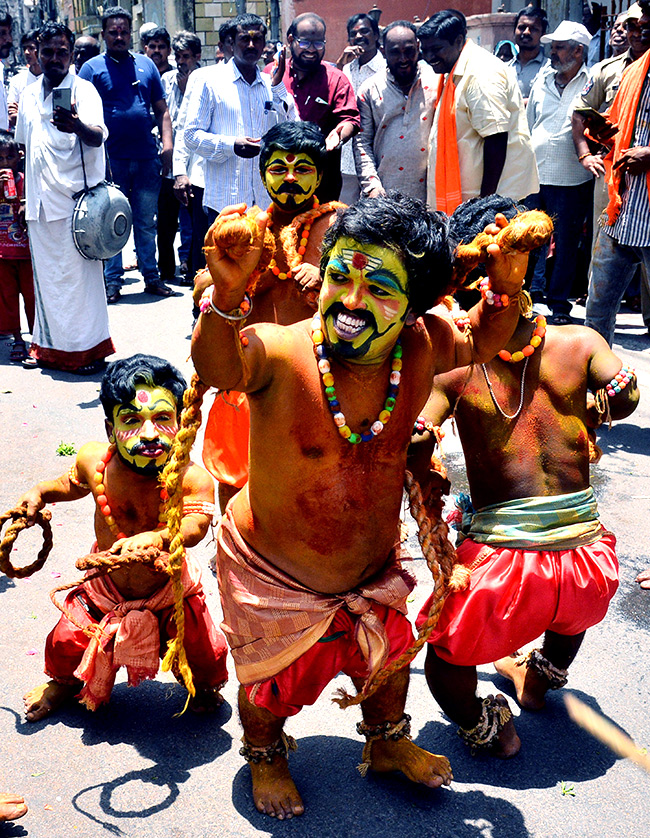 Telangana Bangaru Bonam to Vijayawada Kanaka Durga Pics - Sakshi27