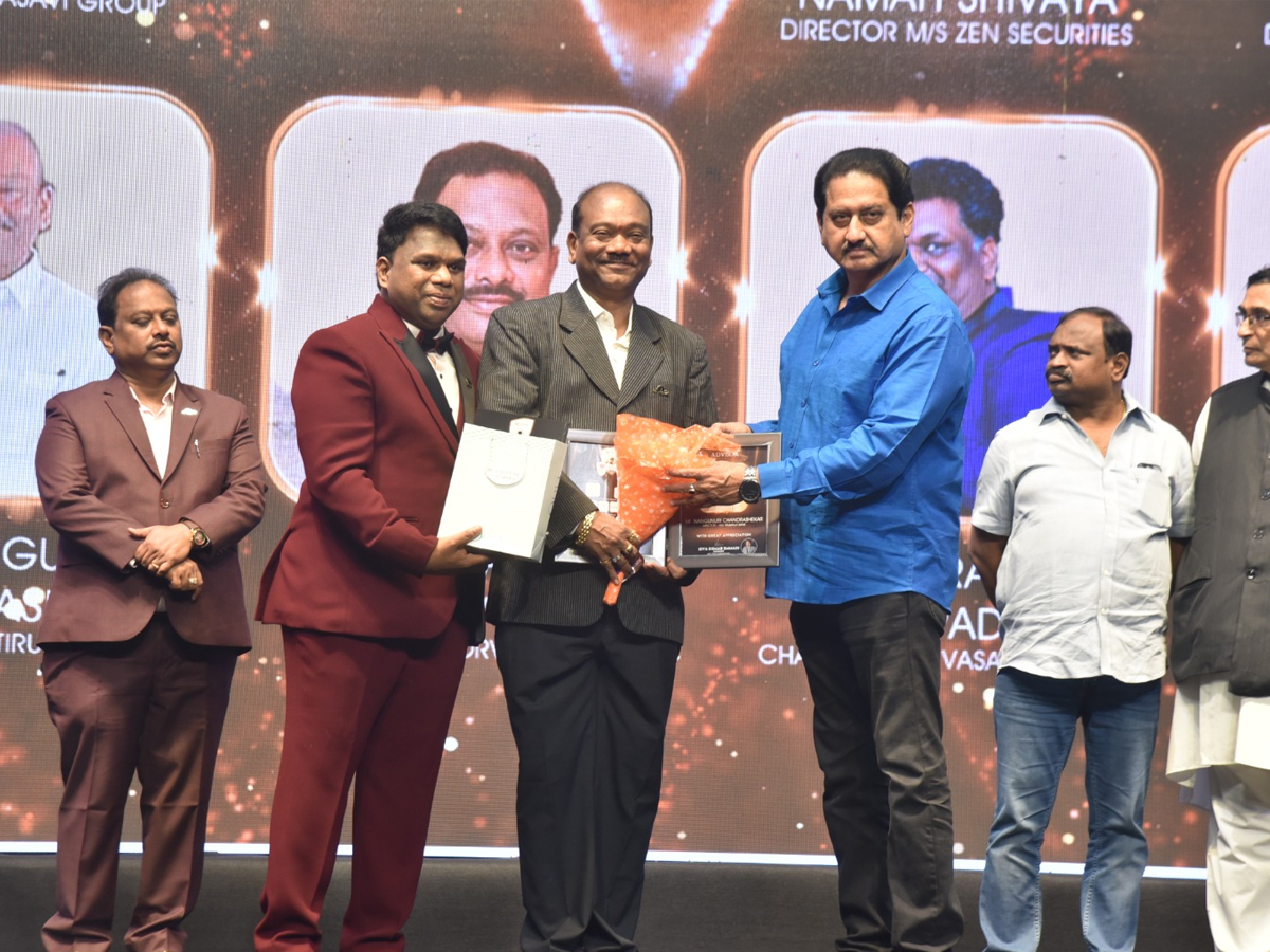 Vysya Limelight Awards In JRC Convention Centre Hyderabad Photos - Sakshi22