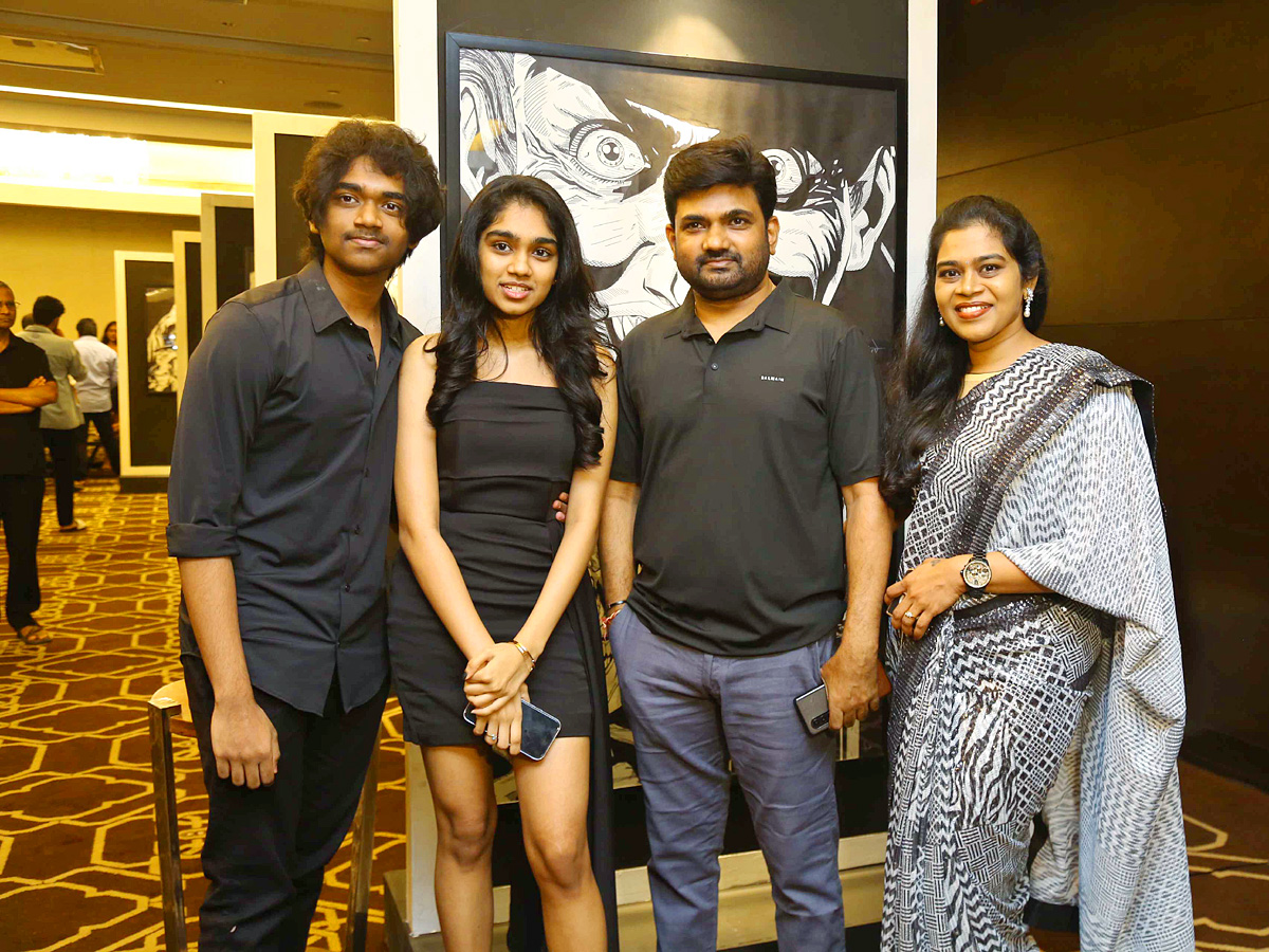 Celebs At Hiya Dasaris The Noir Rendezvous Paint Exhibition PHotos - Sakshi25