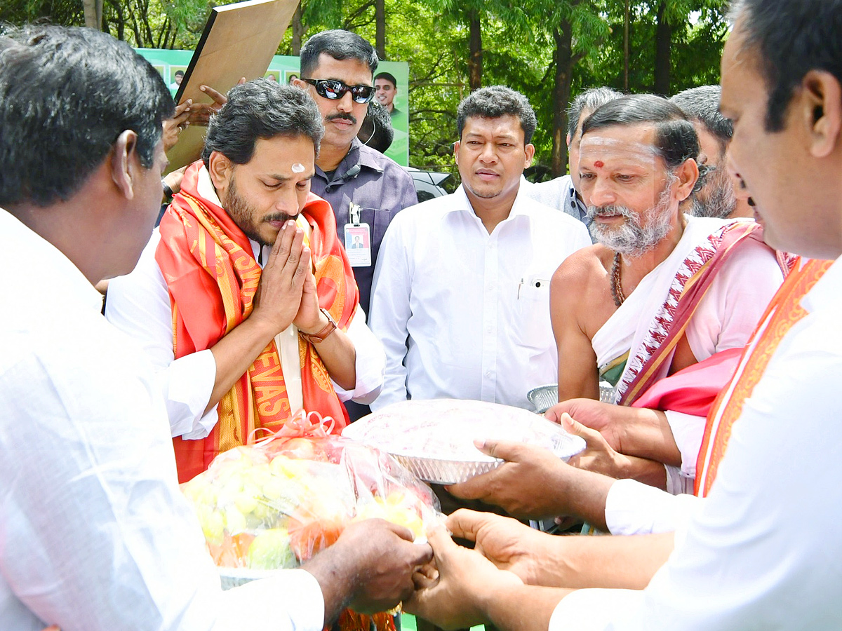 CM Jagan Chittoor Tour Photos - Sakshi11