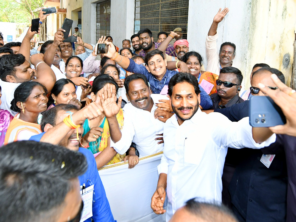 CM Jagan Chittoor Tour Photos - Sakshi12