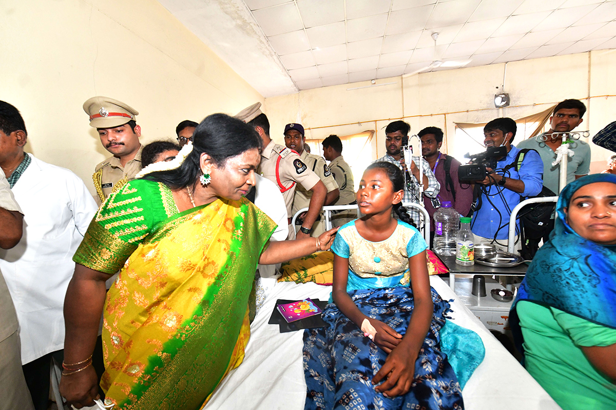 Governor Tamilisai Surprise Visit To The Osmania Hospital Pics - Sakshi21