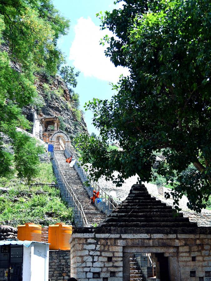 Best Temples In AP: Kurnool Famous Yaganti Uma Maheswara Temple Photos Gallery - Sakshi9