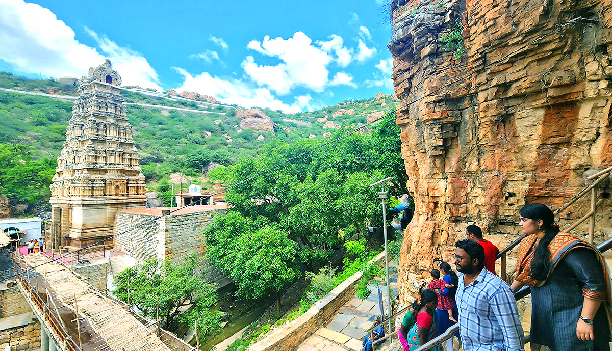 Best Temples In AP: Kurnool Famous Yaganti Uma Maheswara Temple Photos Gallery - Sakshi18