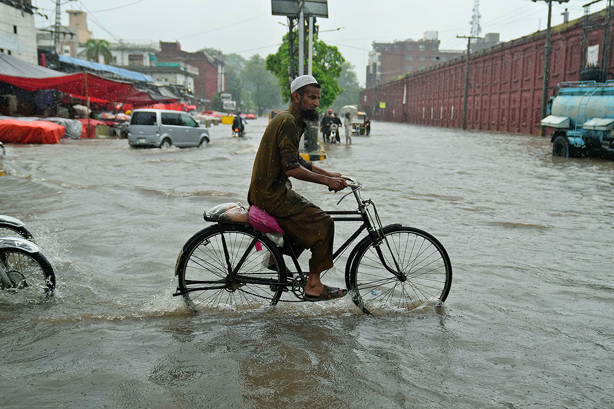 Monsoon New Spell Heavy Rainfall in Lahore - Sakshi4